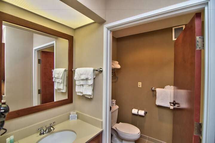 Room 25 of 63
