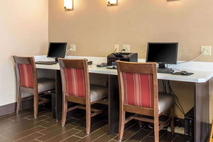 Business Center 56 of 63